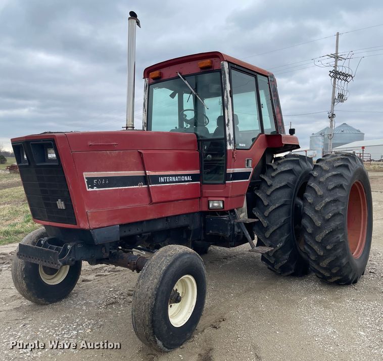 image for item FV9429 1983 International 5088  tractor