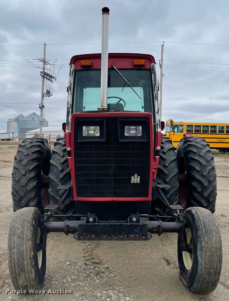 image for item FV9429 1983 International 5088  tractor