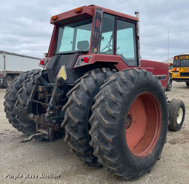 image for item FV9429 1983 International 5088  tractor