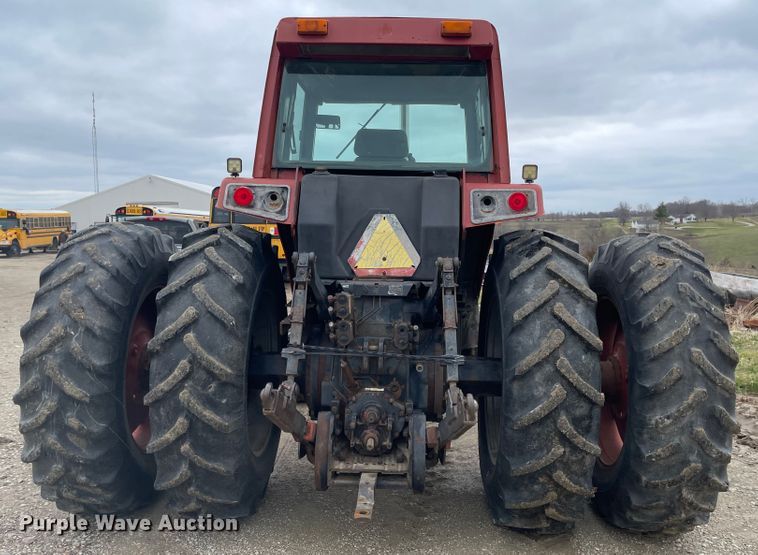 image for item FV9429 1983 International 5088  tractor