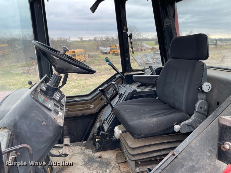 image for item FV9429 1983 International 5088  tractor