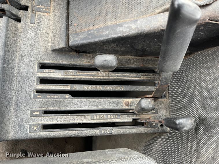 image for item FV9429 1983 International 5088  tractor