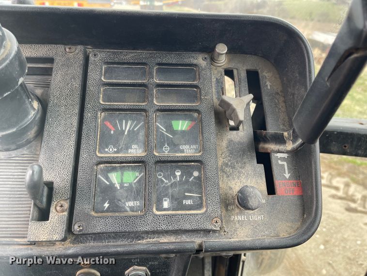 image for item FV9429 1983 International 5088  tractor