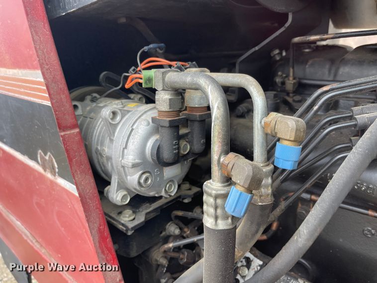 image for item FV9429 1983 International 5088  tractor