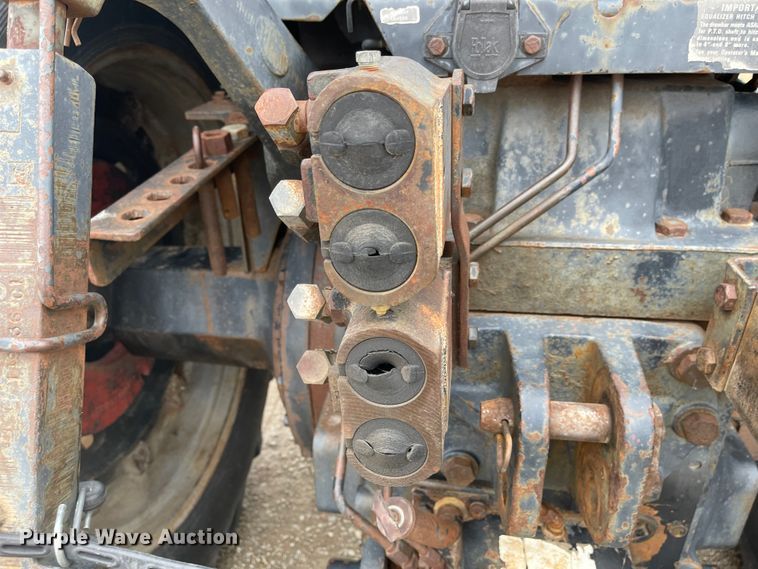 image for item FV9429 1983 International 5088  tractor