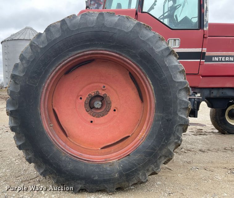 image for item FV9429 1983 International 5088  tractor