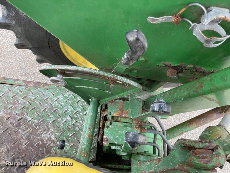 image for item FV9430 John Deere 2840  tractor