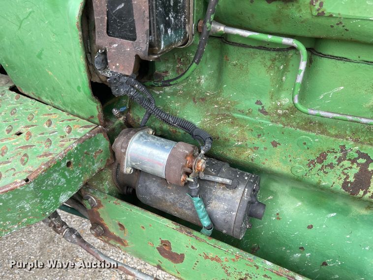 image for item FV9430 John Deere 2840  tractor