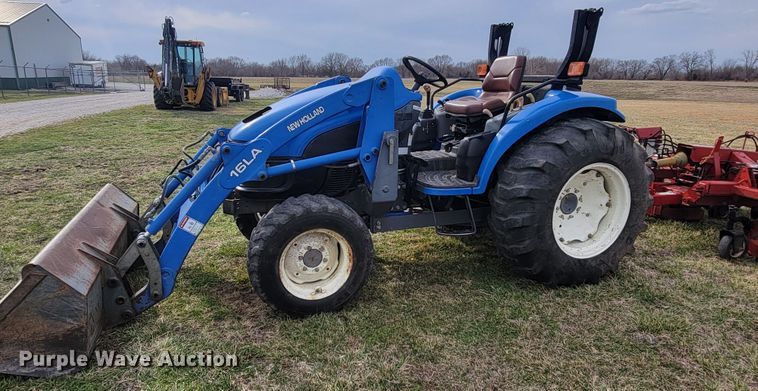 image for item HF9312 New Holland TC40D  tractor