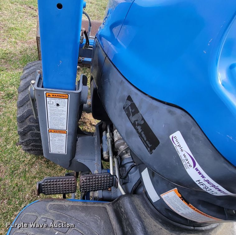 image for item HF9312 New Holland TC40D  tractor