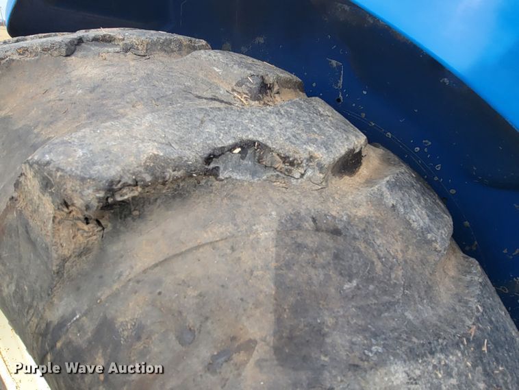 image for item HF9312 New Holland TC40D  tractor