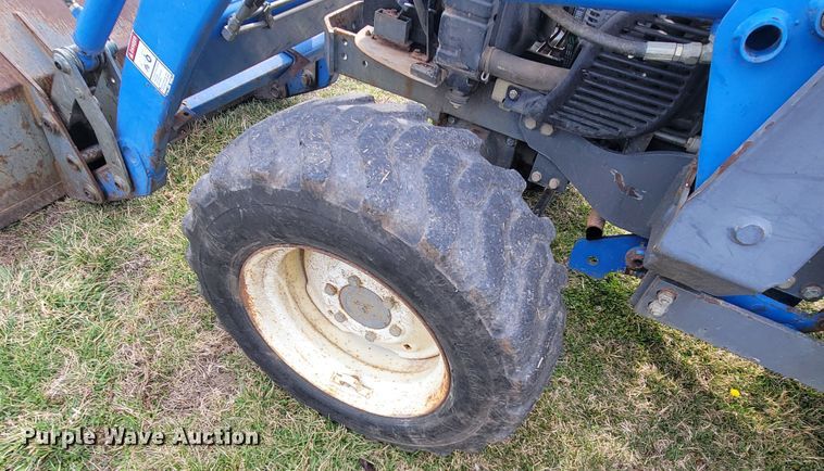 image for item HF9312 New Holland TC40D  tractor