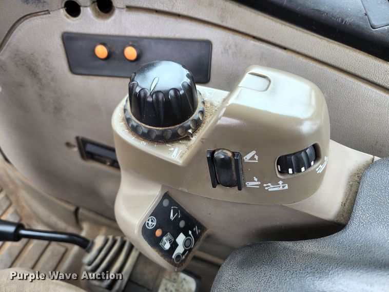 image for item HK9378 2004 Case IH MXU110  MFWD tractor