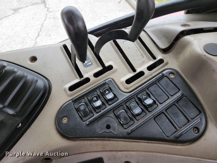 image for item HK9378 2004 Case IH MXU110  MFWD tractor