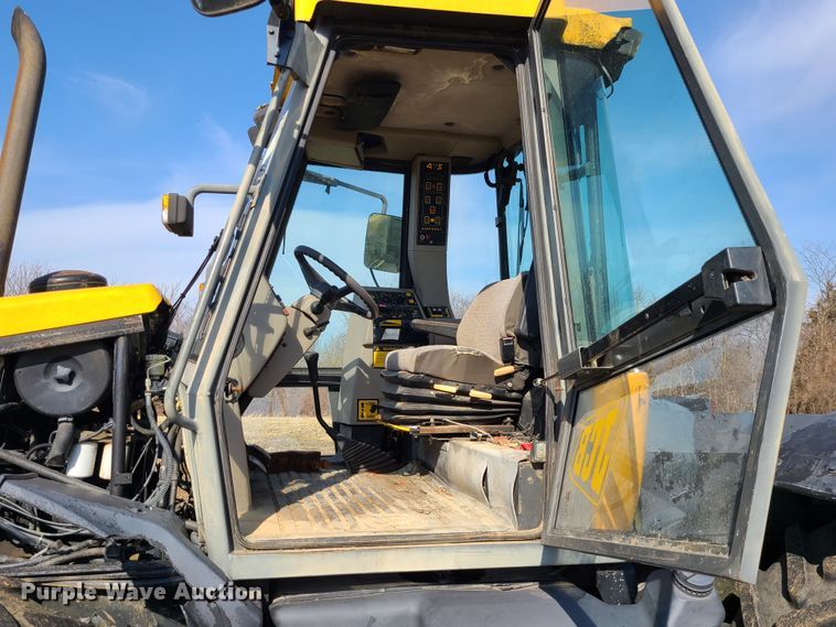 image for item IF9365 JCB Fastrac 1135  tractor