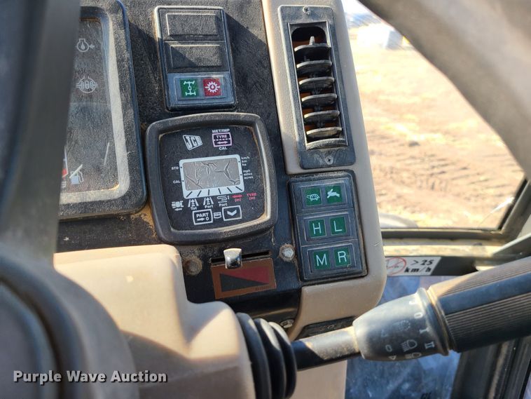 image for item IF9365 JCB Fastrac 1135  tractor