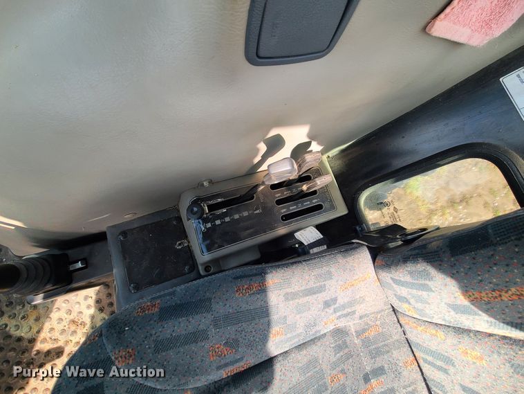 image for item IF9419 2011 Mahindra 5010HST  MFWD tractor