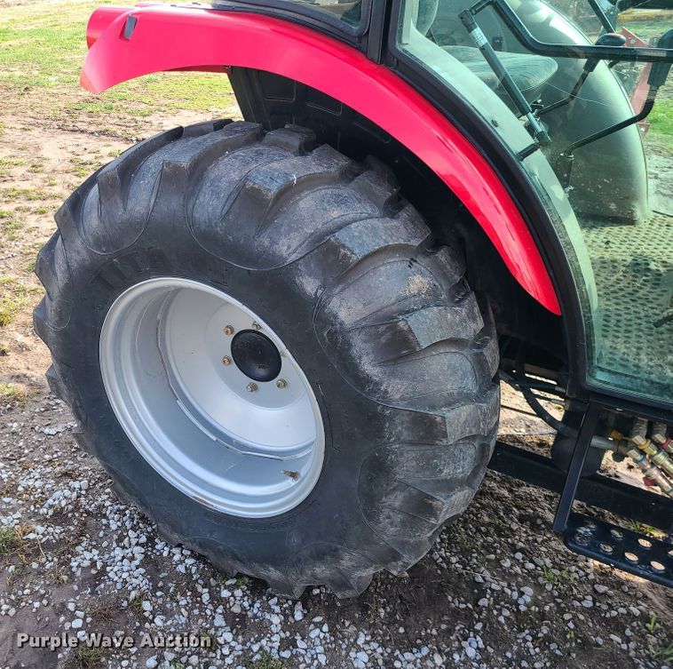 image for item IF9419 2011 Mahindra 5010HST  MFWD tractor