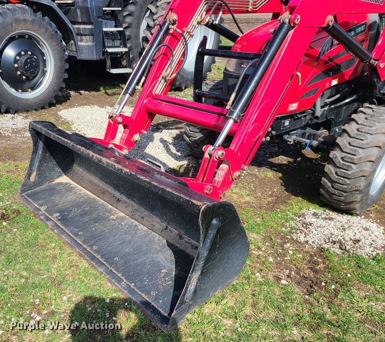 image for item IF9419 2011 Mahindra 5010HST  MFWD tractor