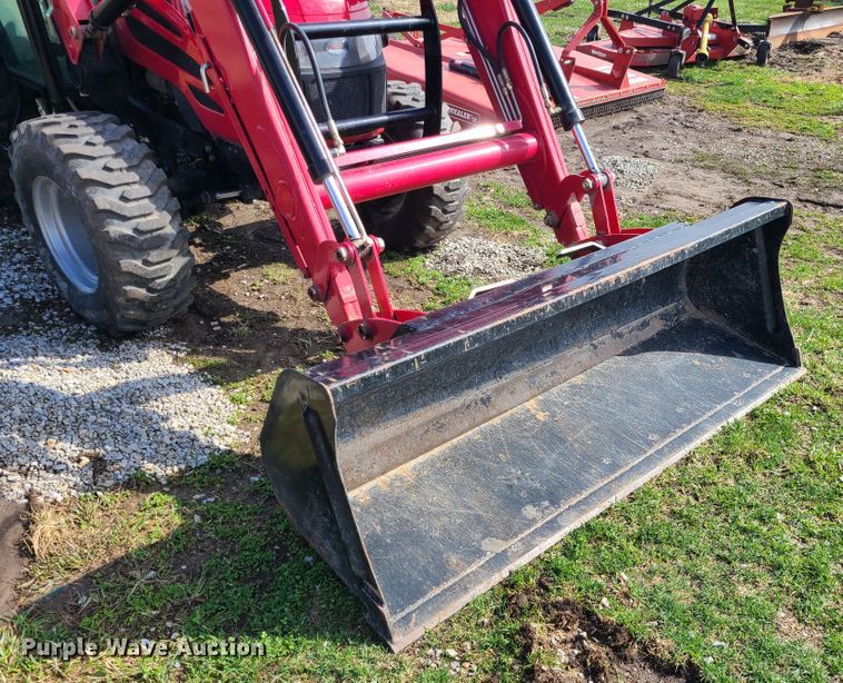 image for item IF9419 2011 Mahindra 5010HST  MFWD tractor