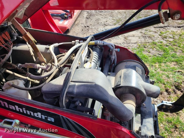 image for item IF9419 2011 Mahindra 5010HST  MFWD tractor