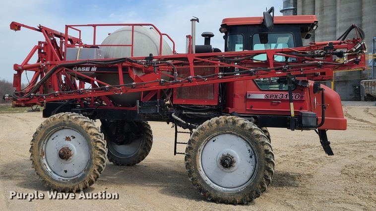 image for item IF9456 2004 Case IH SPX3150  sprayer