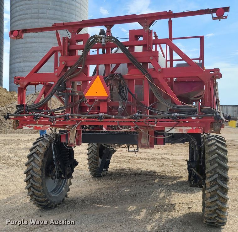 image for item IF9456 2004 Case IH SPX3150  sprayer