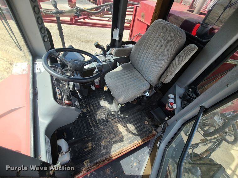 image for item IF9456 2004 Case IH SPX3150  sprayer