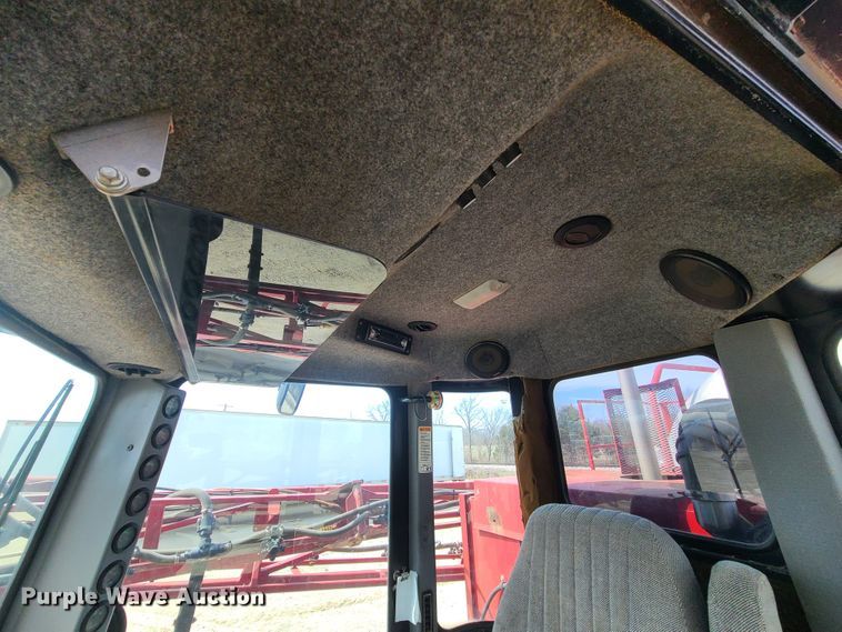 image for item IF9456 2004 Case IH SPX3150  sprayer