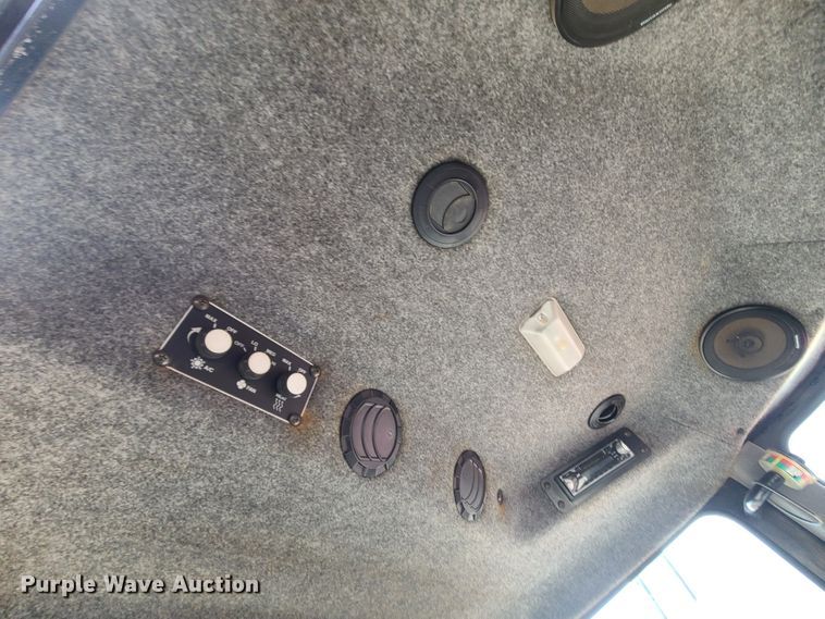 image for item IF9456 2004 Case IH SPX3150  sprayer