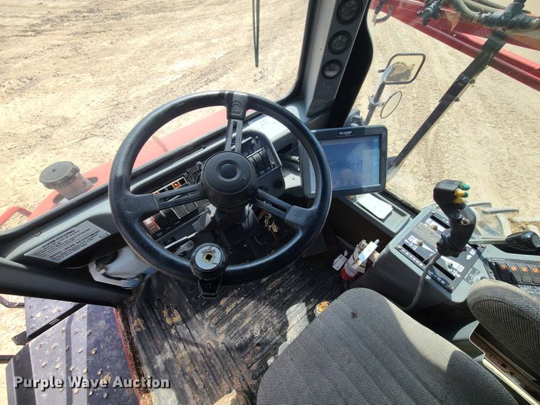 image for item IF9456 2004 Case IH SPX3150  sprayer