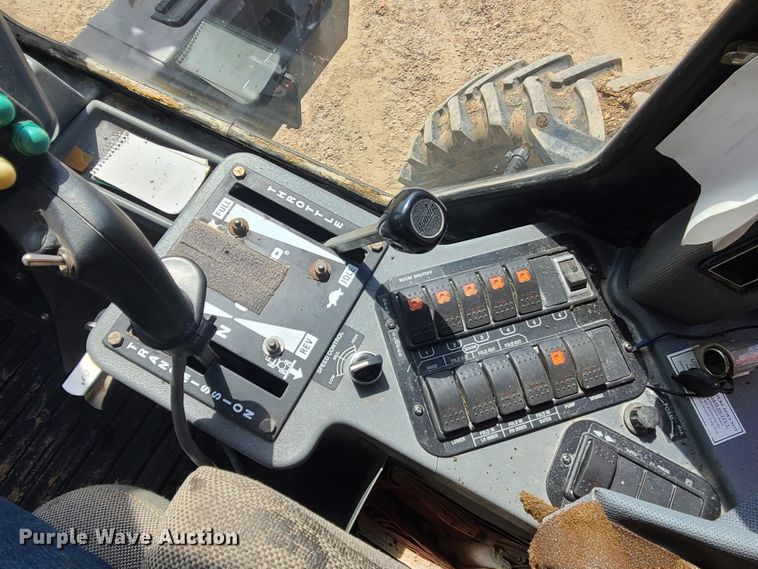 image for item IF9456 2004 Case IH SPX3150  sprayer