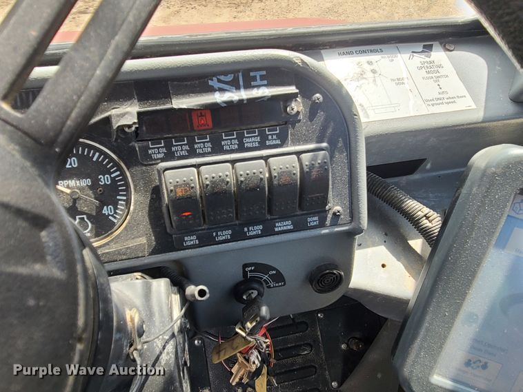 image for item IF9456 2004 Case IH SPX3150  sprayer