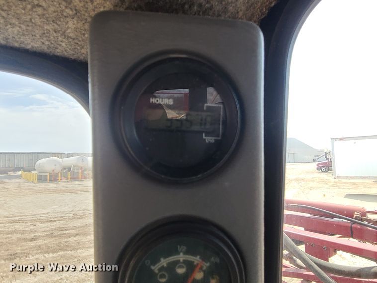 image for item IF9456 2004 Case IH SPX3150  sprayer