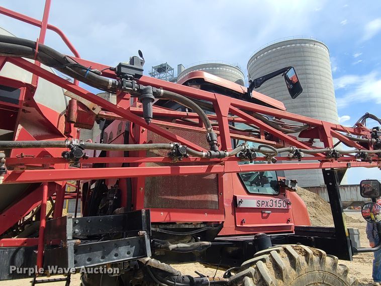 image for item IF9456 2004 Case IH SPX3150  sprayer