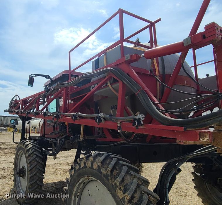 image for item IF9456 2004 Case IH SPX3150  sprayer