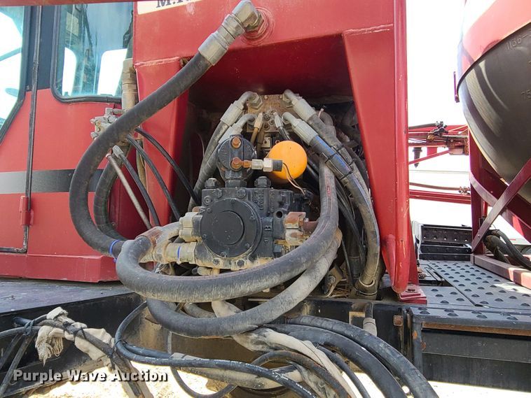 image for item IF9456 2004 Case IH SPX3150  sprayer