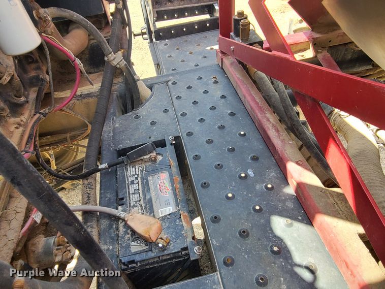 image for item IF9456 2004 Case IH SPX3150  sprayer