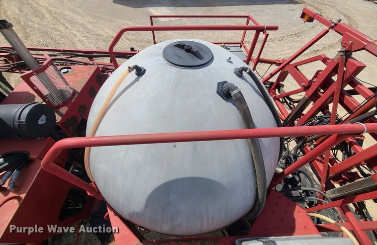 image for item IF9456 2004 Case IH SPX3150  sprayer