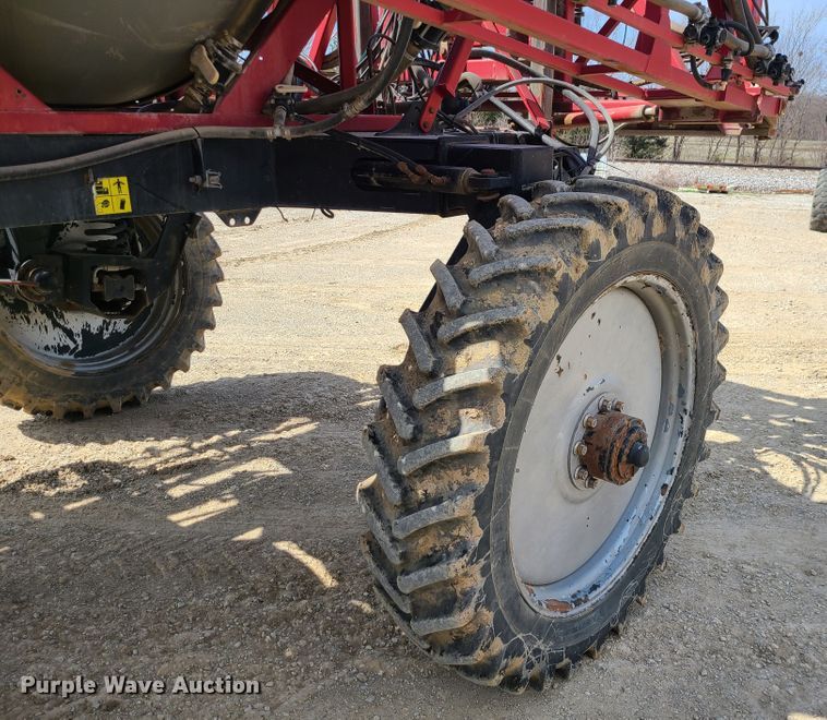 image for item IF9456 2004 Case IH SPX3150  sprayer