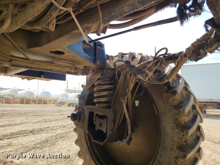 image for item IF9456 2004 Case IH SPX3150  sprayer