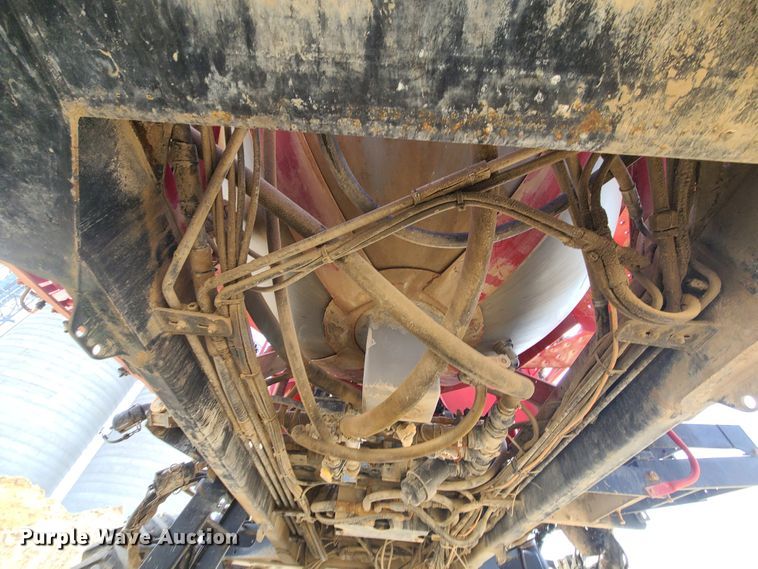 image for item IF9456 2004 Case IH SPX3150  sprayer