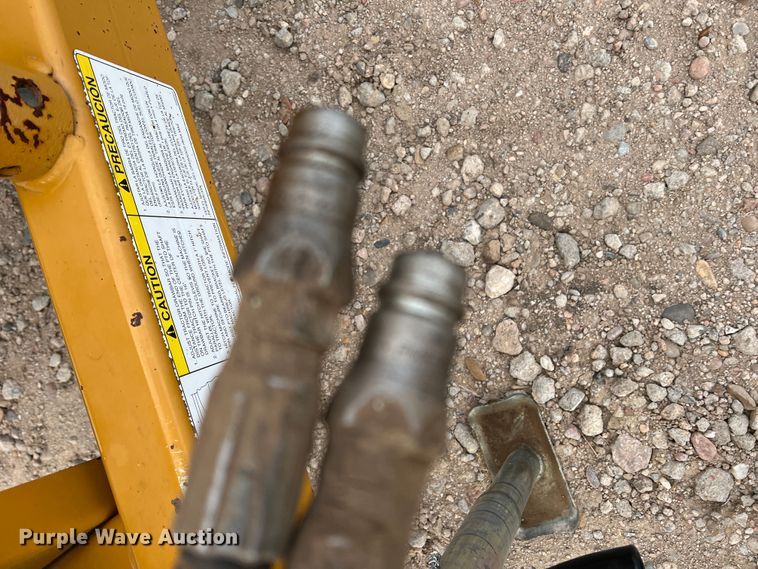 image for item IG9281 HayBuster 2650  bale processor