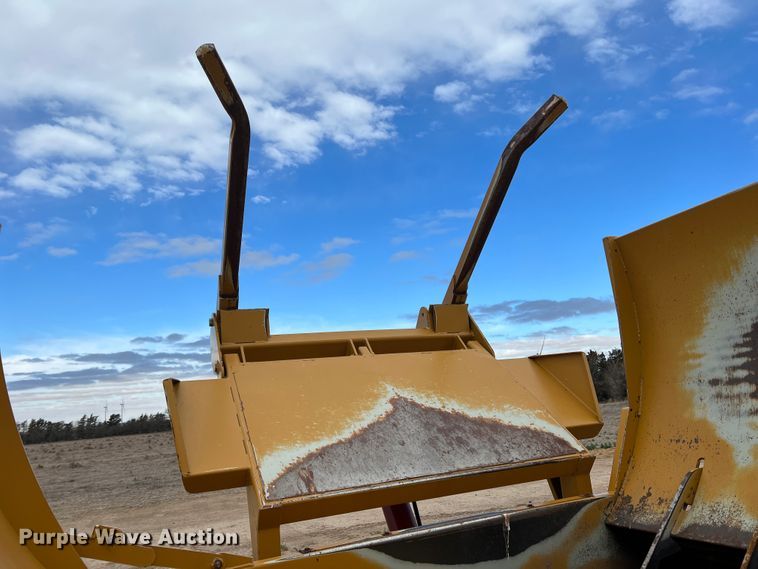 image for item IG9281 HayBuster 2650  bale processor