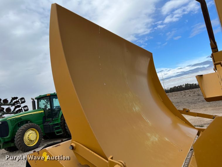 image for item IG9281 HayBuster 2650  bale processor