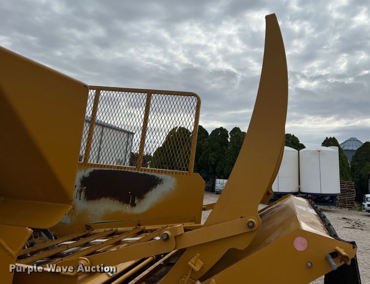 image for item IG9281 HayBuster 2650  bale processor