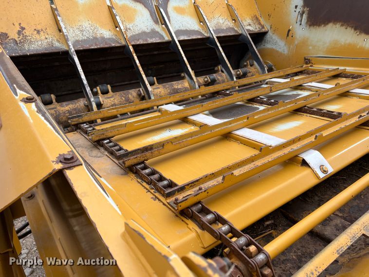 image for item IG9281 HayBuster 2650  bale processor