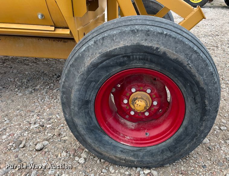 image for item IG9281 HayBuster 2650  bale processor