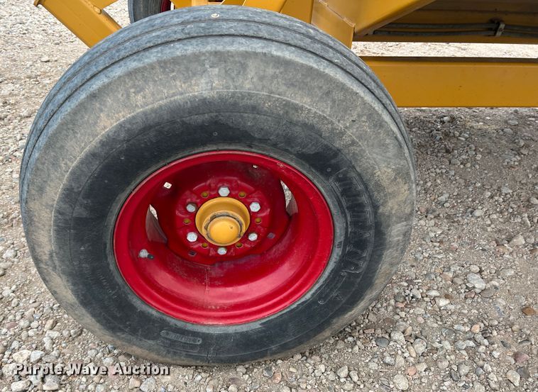 image for item IG9281 HayBuster 2650  bale processor