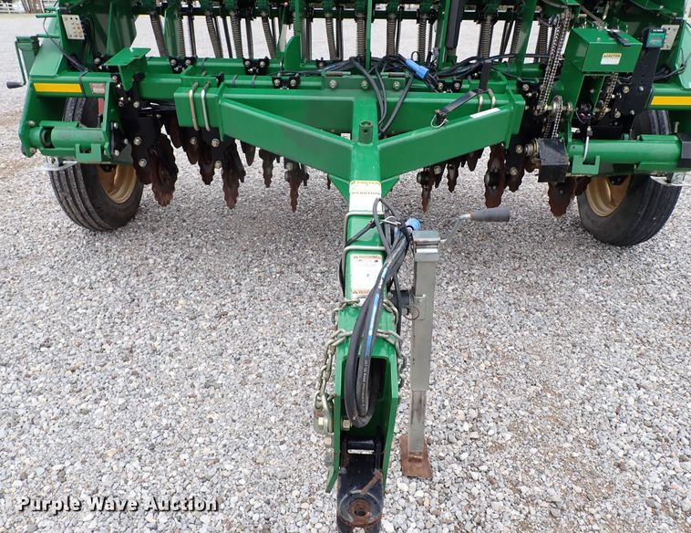 image for item JO9570 Great Plains 1006NT  no-till grain drill